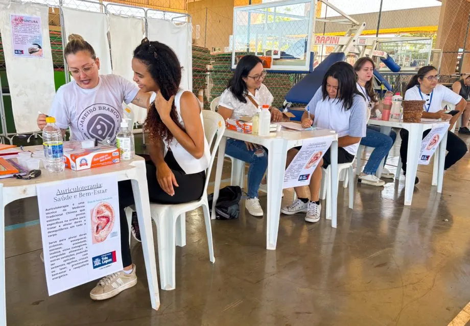 População participou de atividades terapêuticas e práticas integrativas durante ação do Janeiro Branco na Lagoa Maior (Foto - Prefeitura de Três Lagoas)