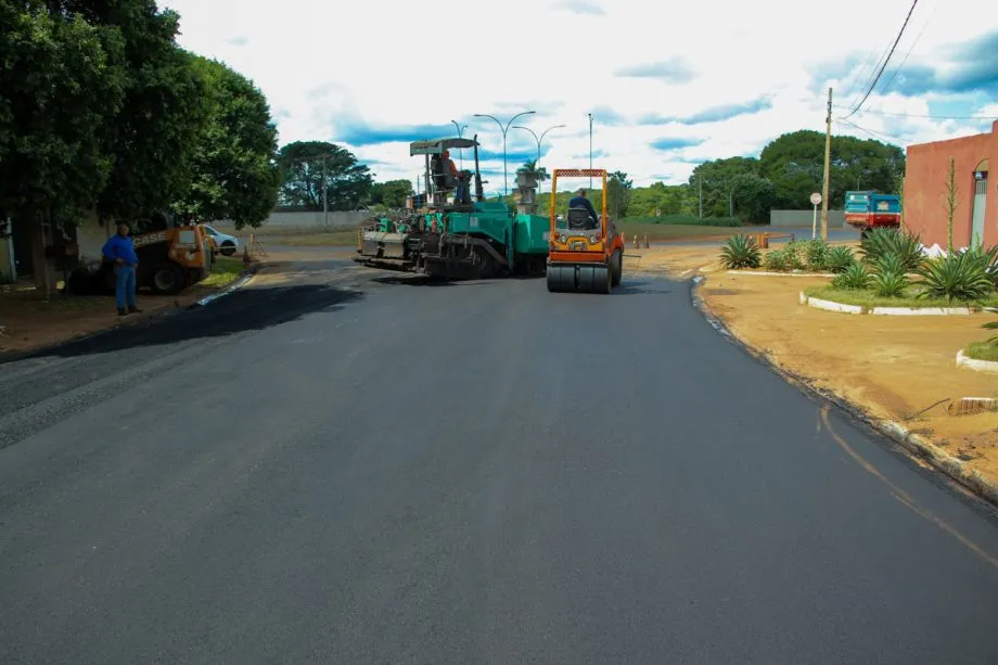 Trecho da Avenida Rafael de Haro recebeu mais de 1,5 km de recapeamento asfáltico em Três Lagoas (Foto - Prefeitura de Três Lagoas)