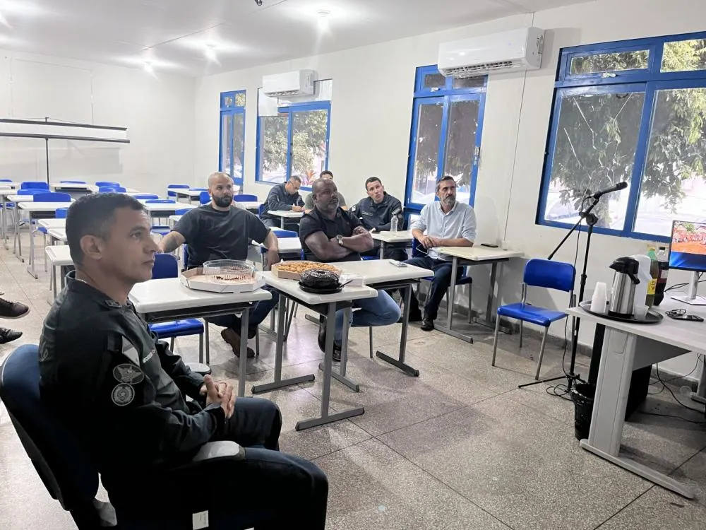 Reunião entre Polícia Militar, Polícia Civil e representantes do poder público municipal tratou do planejamento de ações integradas de segurança em Três Lagoas (Foto - Divulgação / 2º BPM)