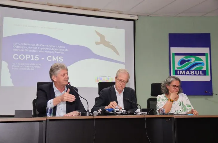 Secretário Jaime Verruck e representantes do Ministério do Meio Ambiente detalham a logística da COP15 em coletiva realizada no Imasul. (Foto: Divulgação / Governo de MS)