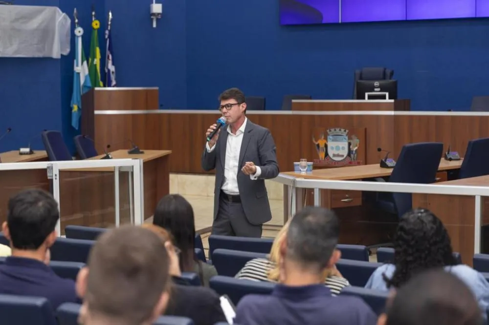 Servidores e assessores de gabinete participam de treinamento técnico para operação do novo sistema legislativo na Câmara de Três Lagoas. (Foto: Divulgação / Legislativo TL)