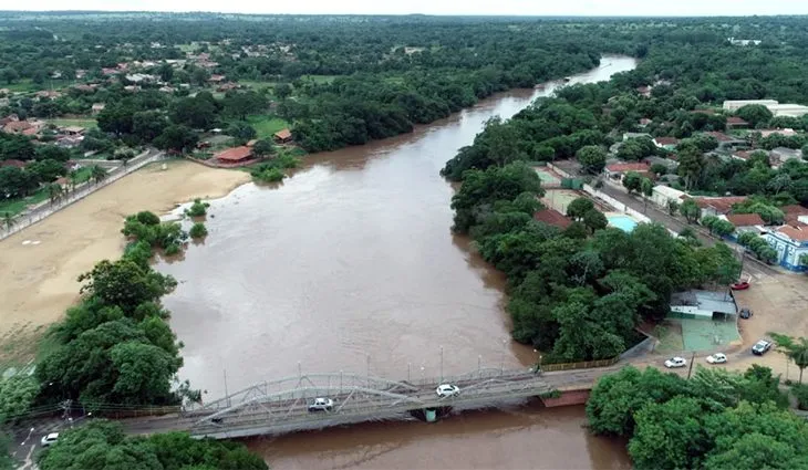 Risco iminente de transbordamento coloca Coxim e Aquidauana em situação de alerta máximo nesta quarta-feira