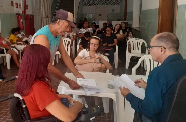 Confecção da Carteira de Identidade Nacional durante atendimento em mutirão de identificação civil em Mato Grosso do Sul (Foto - Governo de MS)