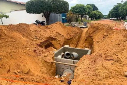 Obras de pavimentação e drenagem avançam nos bairros Jardim Itamaraty, Nossa Senhora de Fátima e Eunice em Três Lagoas MS (Foto: divulgação / PMTL)