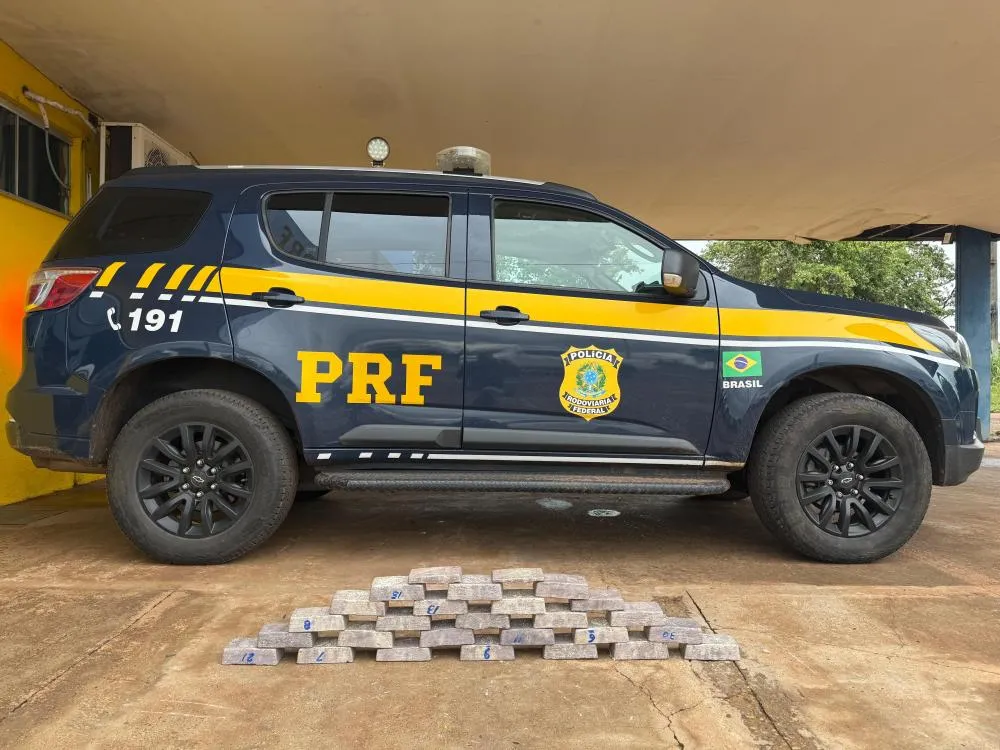 PRF apreende 160 kg de prata escondidos em caminhão na BR-262 em Água Clara
