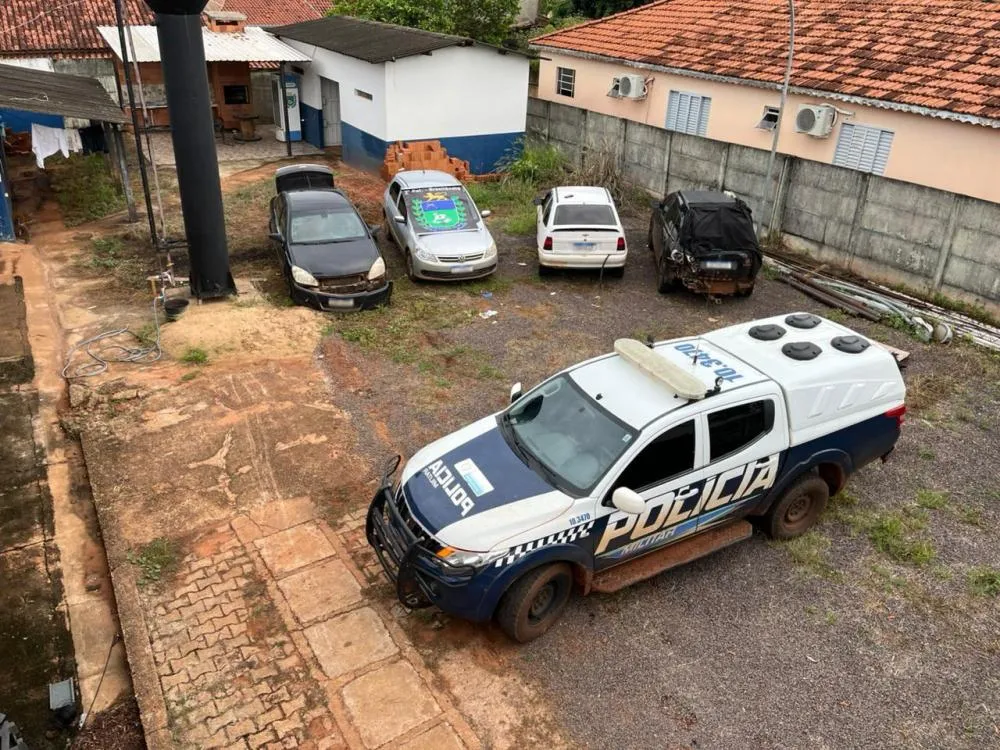 Polícia Militar intercepta comboio suspeito, apreende veículos e mercadorias de contrabando após tentativa de fuga em Brasilândia.