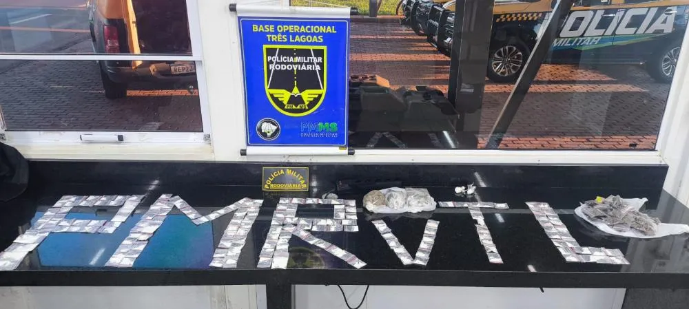 BPMRv apreende cocaína e maconha durante fiscalização na MS-112 em Inocência (Foto: divulgação / BPMRv)
