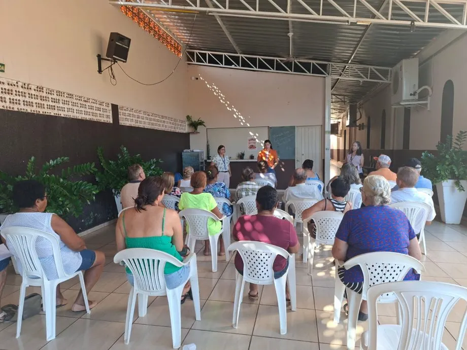Ação do CRAS e Centro Pop reforça campanha de cidadania no bairro Paranapungá (Foto: divulgação / Prefeitura de Três Lagoas)