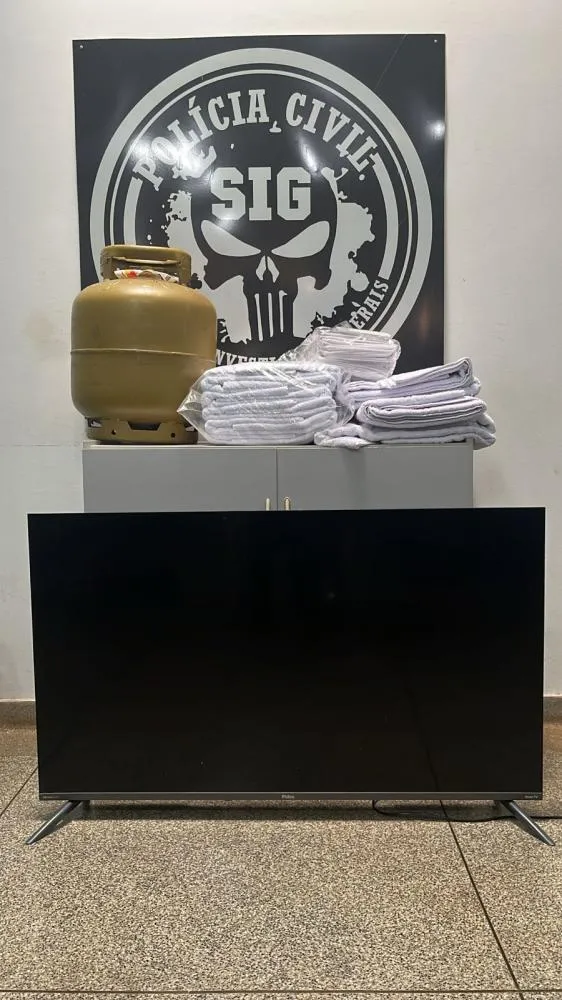 Objetos furtados de diferentes vítimas são recuperados pela Polícia Civil (SIG) de Três Lagoas após operação de combate a crimes patrimoniais. (Foto: Divulgação/Polícia Civil)