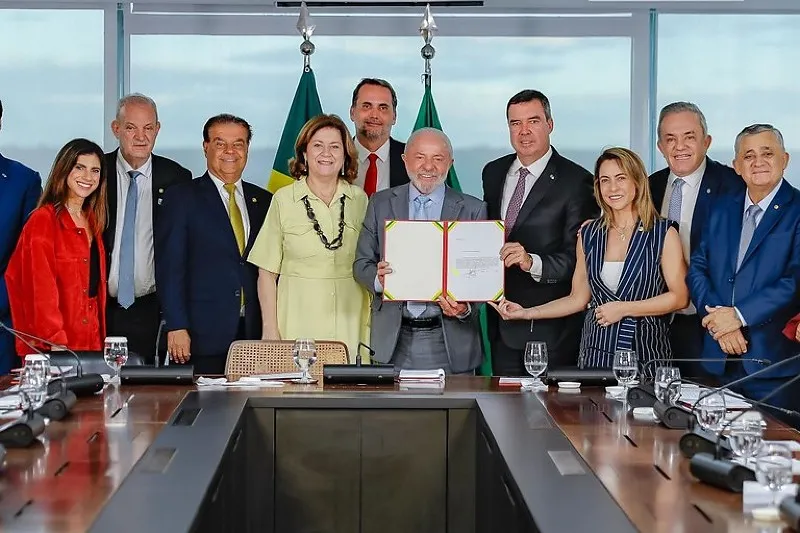 Oficializado empréstimo de US$ 200 milhões para recuperar rodovias de Mato Grosso do Sul