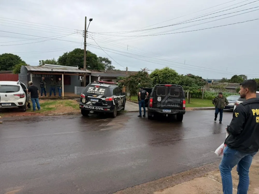 Polícia Civil prendeu suspeitos e desarticulou parte de grupo envolvido em furtos de caminhonetes em MS (Foto: divulgação / Polícia Civil)