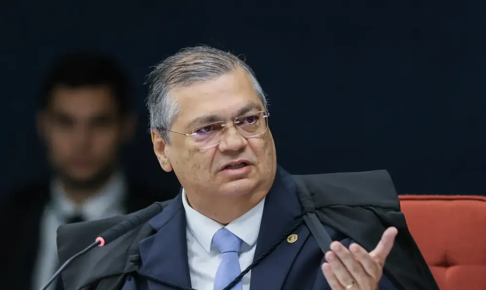 Flávio Dino manda TSE apurar possível uso de emendas parlamentares em campanhas eleitorais