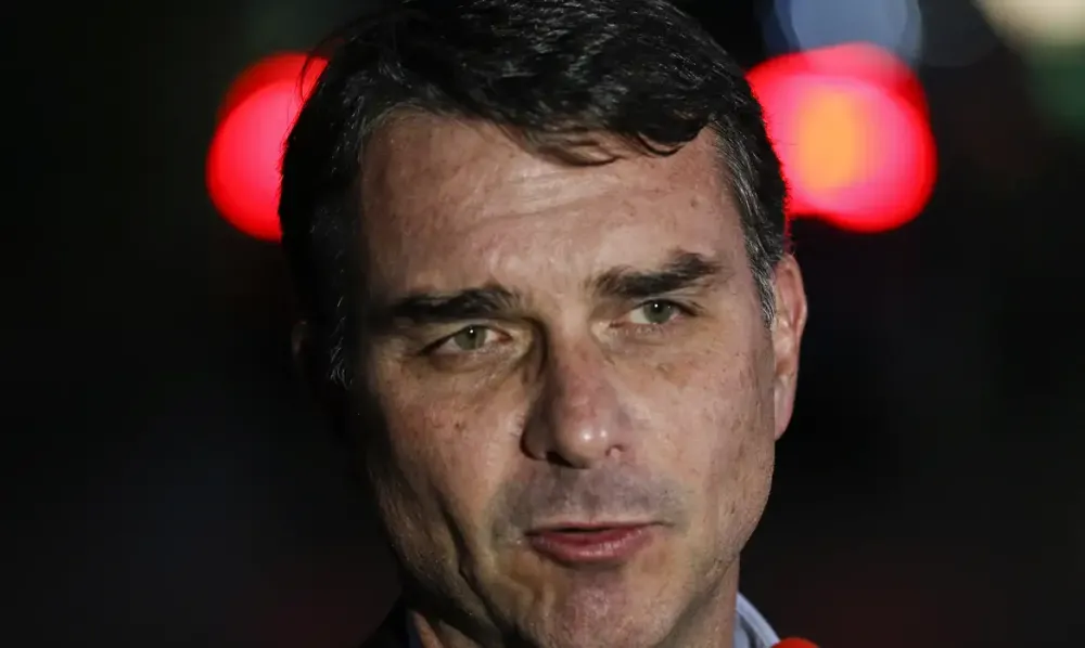 Flávio Bolsonaro confirmou cobrança relacionada a patrocínio privado para filme sobre Jair Bolsonaro (Foto: Bruno Peres / Agência Brasil)