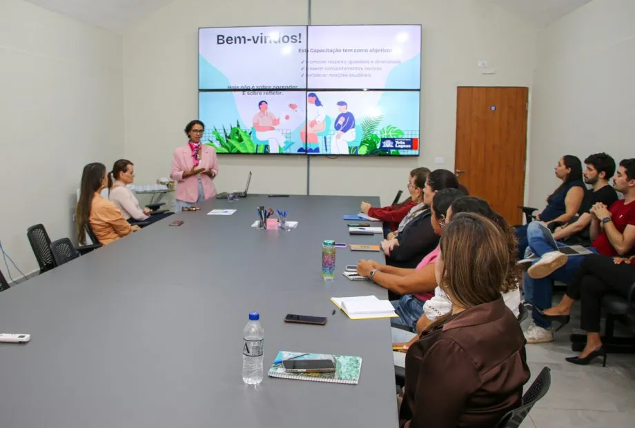 Servidores da SEGOV participaram de capacitação sobre prevenção da violência e assédio no ambiente de trabalho em Três Lagoas (Foto: divulgação / Prefeitura de Três Lagoas)