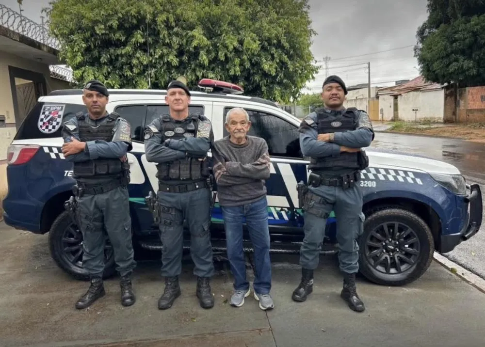 Força Tática do 2º BPM participa de aniversário de 88 anos de sargento reformado, em Três Lagoas