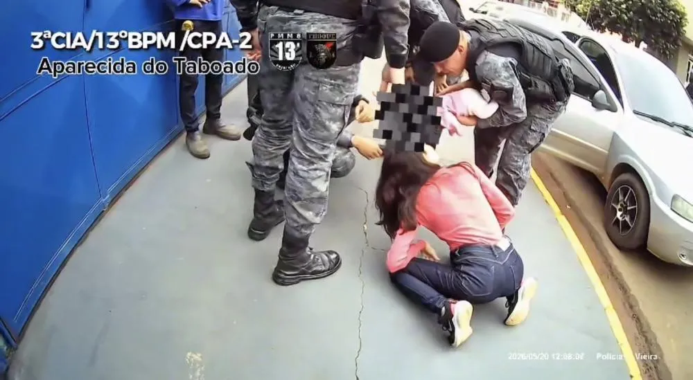 Policiais militares salvaram recém-nascido após engasgo durante amamentação em Aparecida do Taboado (Foto: divulgação / Polícia Militar)