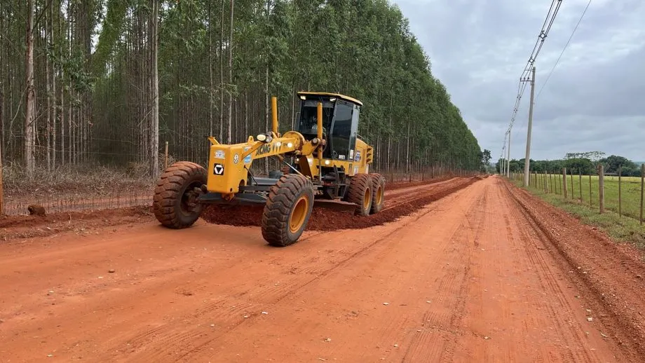 Equipes da Prefeitura seguem realizando força-tarefa de manutenção urbana e rural em diferentes regiões de Três Lagoas (Foto: Prefeitura de Três Lagoas)