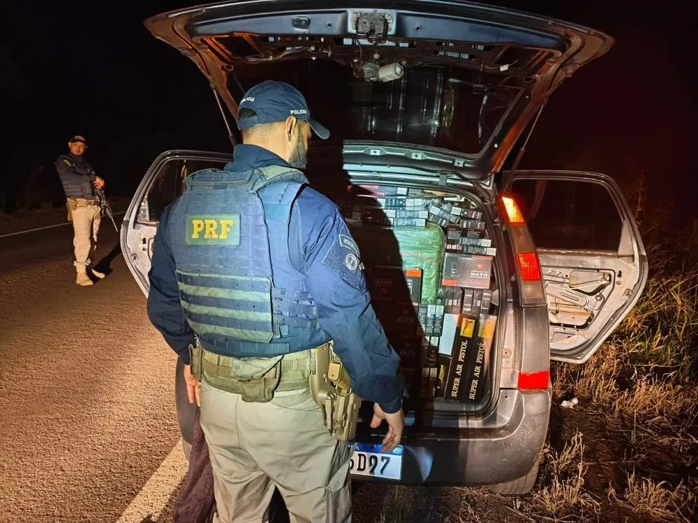PRF intercepta veículos carregados com cigarros eletrônicos e celulares em Três Lagoas e Brasilândia