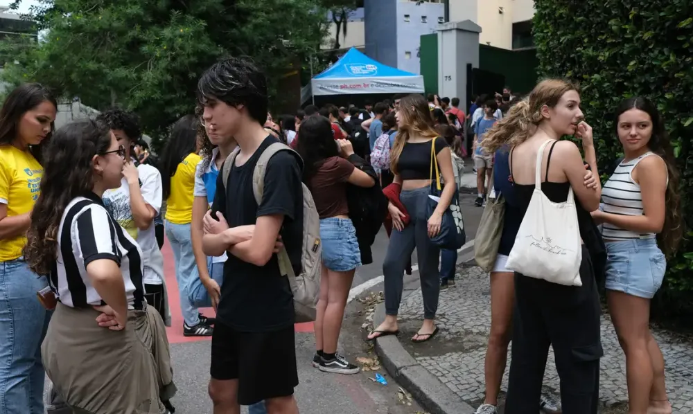 Inscrições para o Enem 2026 começaram nesta segunda-feira e seguem abertas até 5 de junho (Foto: Agência Brasil)