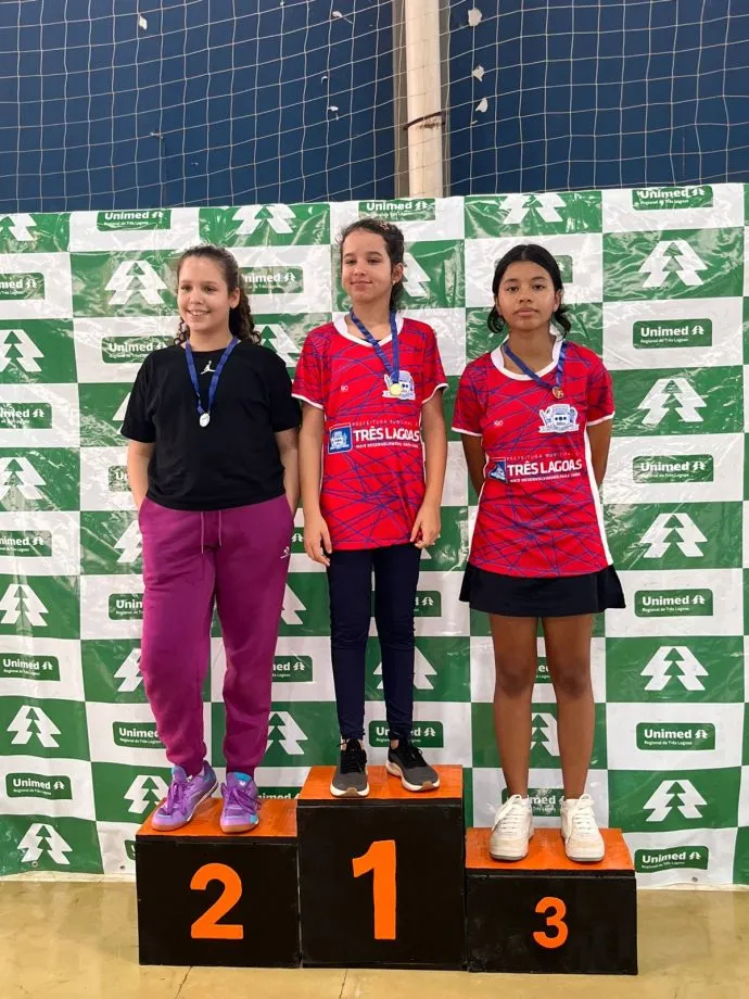 Alunos da SEJUVEL conquistam pódios e se destacam em circuito estadual de tênis de mesa