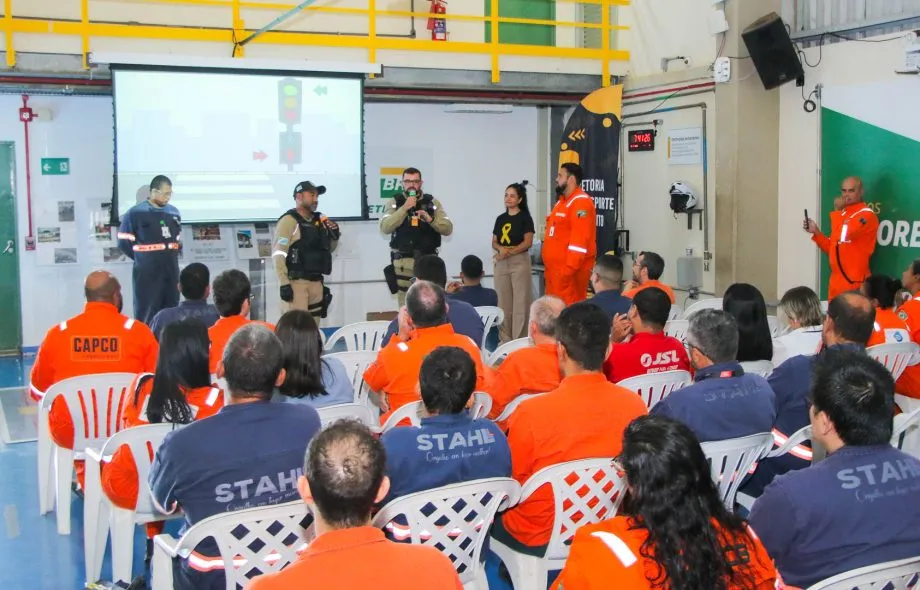 DEPTRAN encerra ações do Maio Amarelo com palestra educativa na Petrobras
