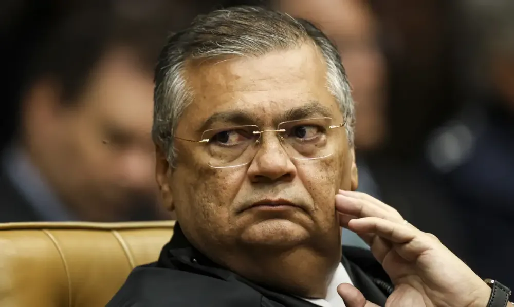 Ministro Flávio Dino manteve a retirada de vídeos considerados ofensivos publicados por vereador de Manaus contra adversário político. (Foto: Marcelo Camargo / Agência Brasil)