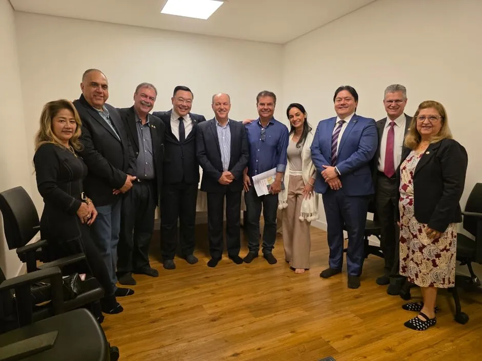 Senador Nelsinho Trad participou da reunião mensal de gratidão promovida pela Sukyo Mahikari, em Campo Grande, neste fim de semana. (Foto: Divulgação)