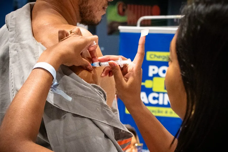 Vacinação contra a gripe será realizada no Shopping Três Lagoas neste domingo, com atendimento aberto à população das 14h às 18h. (Foto: Divulgação)