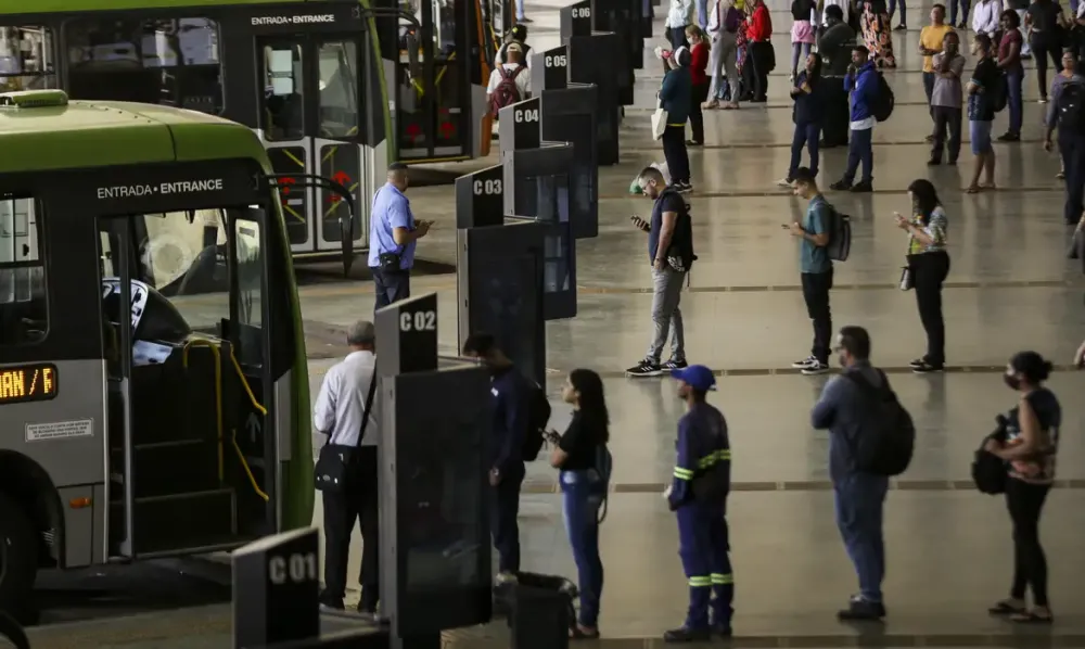 Pesquisadores apontam que a tarifa zero pode ampliar o acesso à saúde e reduzir desigualdades no uso do transporte público. (Foto: Marcelo Camargo/Agência Brasil)