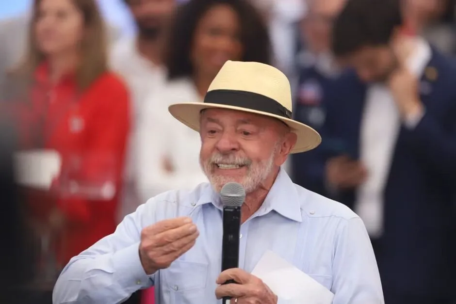 Lula comentou ausência de Neymar nos gramados e chamou atacante de “jogador home office” durante evento em Minas Gerais. (Foto: Ricardo Stuckert / Presidência da República)