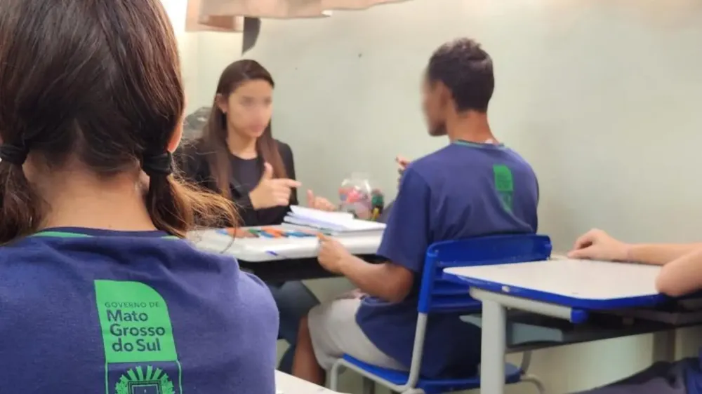 Proposta sobre identificação de alunos autistas nos uniformes escolares provoca debate entre especialistas, famílias e educadores em Mato Grosso do Sul. (Foto: Divulgação/SED)