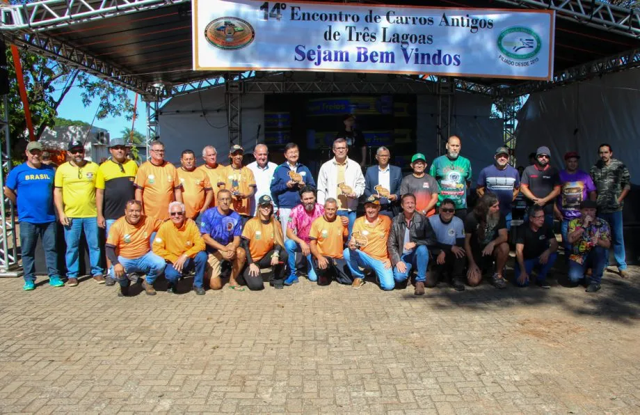 14º Encontro de Carros Antigos reuniu milhares de visitantes no Balneário Municipal e arrecadou 900 quilos de alimentos em Três Lagoas. (Foto: Divulgação/Prefeitura de Três Lagoas)