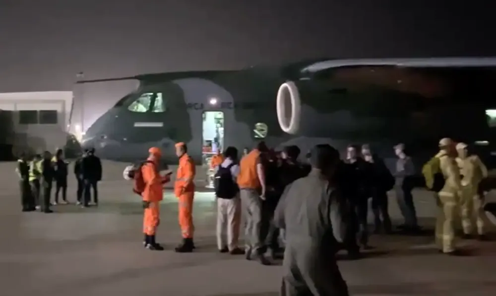 Aeronave da Força Aérea Brasileira transportou medicamentos, profissionais e equipamentos para auxiliar as vítimas dos terremotos na Venezuela. (Foto: FAB/Divulgação)