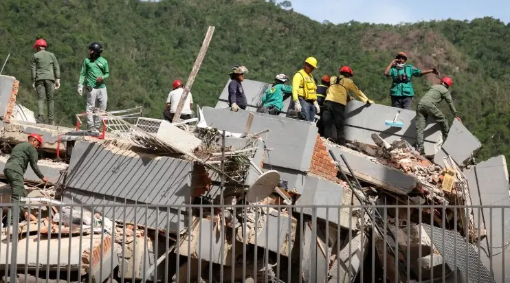 Mortes causadas por terremotos na Venezuela chegam a 1.450 e equipes seguem buscas por sobreviventes