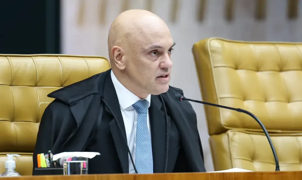 Alexandre de Moraes determinou que a Polícia Federal ouça o senador Flávio Bolsonaro em até 10 dias no inquérito que apura suposta calúnia contra o presidente Lula. (Foto: Victor Piemonte/STF)