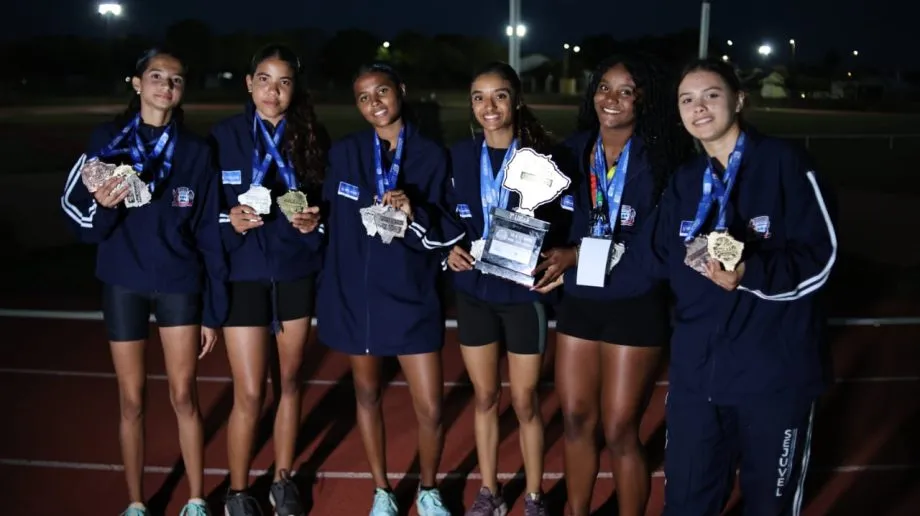 Equipe feminina de atletismo da SEJUVEL conquista o título dos Jogos Escolares da Juventude de Mato Grosso do Sul, na categoria de 15 a 17 anos. (Foto: Prefeitura de Três Lagoas)
