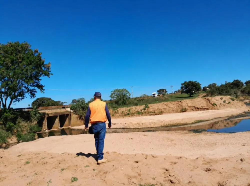 Defesa Civil realizou inspeção técnica nos córregos Onça e Jardim Brasília para prevenir alagamentos e identificar possíveis riscos. (Foto: Prefeitura de Três Lagoas)