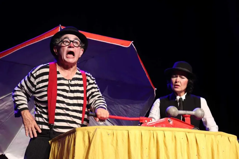 Espetáculo “Circo de Coisas” será apresentado gratuitamente na Praça Ramez Tebet, em Três Lagoas. (Foto: Divulgação)