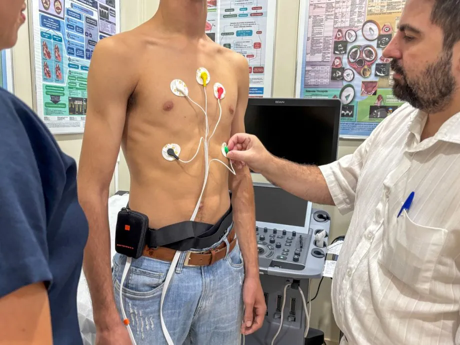 Novo equipamento de Holter já está em funcionamento no Centro de Especialidades Médicas e amplia o atendimento cardiológico pelo SUS em Três Lagoas. (Foto: Prefeitura de Três Lagoas)