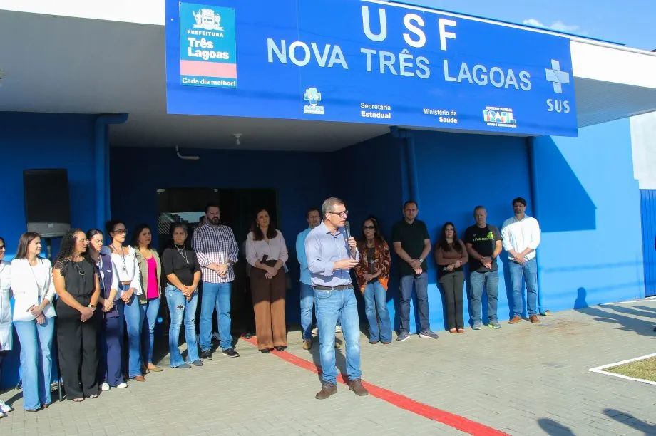 Prefeito Dr. Cassiano Maia entrega a manutenção predial da USF Nova Três Lagoas, revitalizada para melhorar o atendimento à população. (Foto: Prefeitura de Três Lagoas)