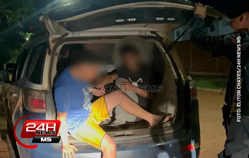 Polícia Militar resgatou vítima mantida em cárcere privado durante ação que impediu um possível “tribunal do crime” nos “predinhos”, em Três Lagoas. (Foto: Eliton Chaves/24h News MS)