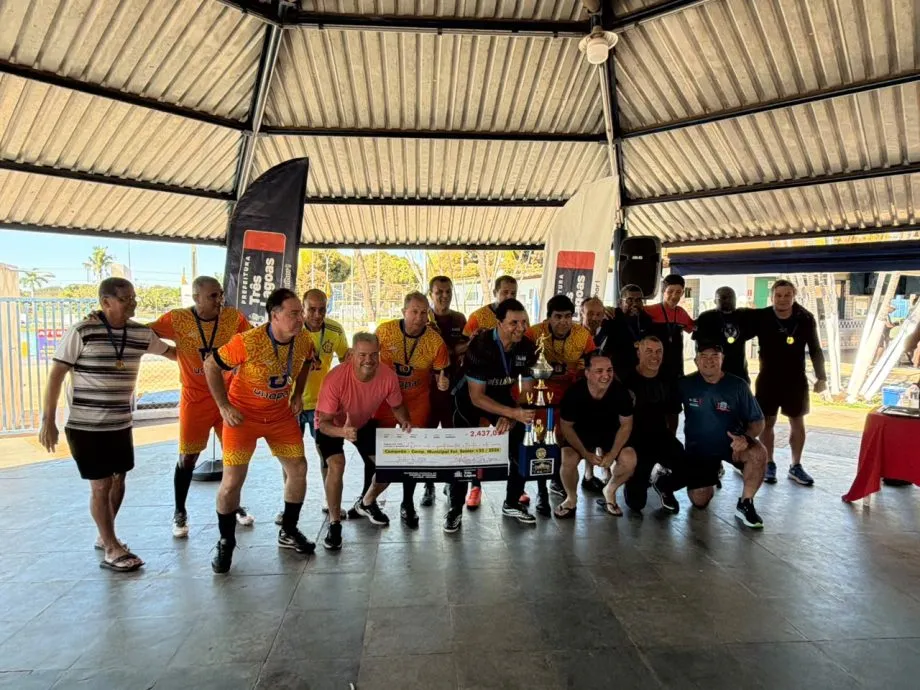Equipe A da AABB conquista o título do Campeonato Municipal de Futebol Sênior 55+ após vitória nos pênaltis sobre a equipe B da AABB. (Foto: Prefeitura de Três Lagoas)