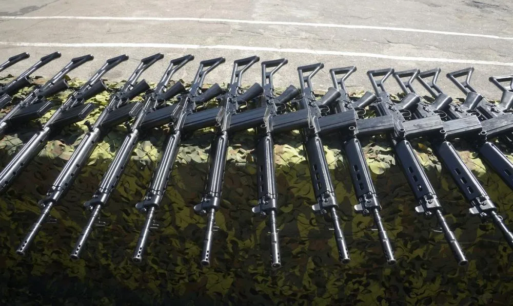 Decreto do Governo do Rio de Janeiro determina recadastramento obrigatório de armas de uso restrito das forças de segurança. (Foto: Tomaz Silva/Agência Brasil)