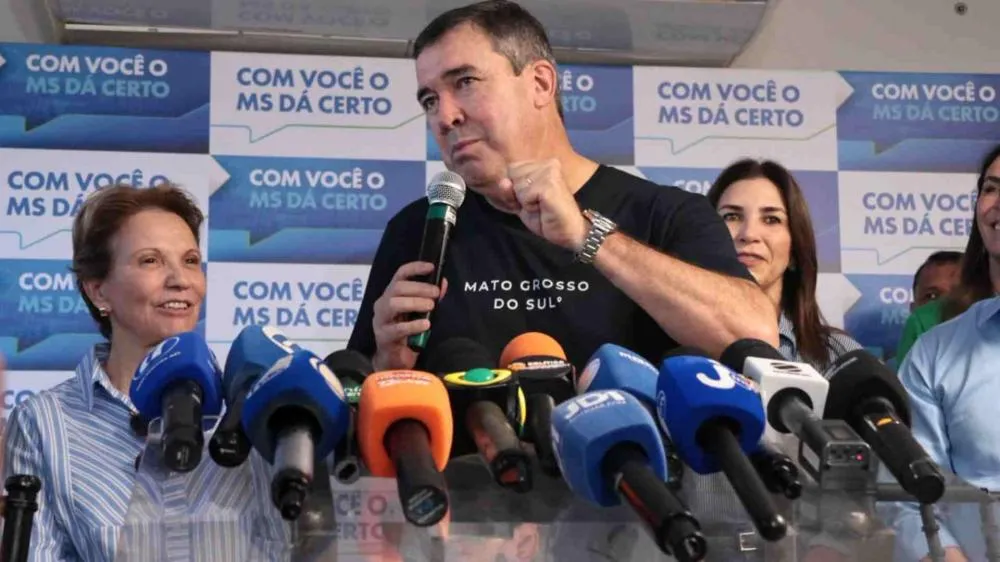 Eduardo Riedel durante convenção que oficializou sua candidatura à reeleição ao Governo de Mato Grosso do Sul. (Foto: Madu Livramento/Jornal Midiamax)