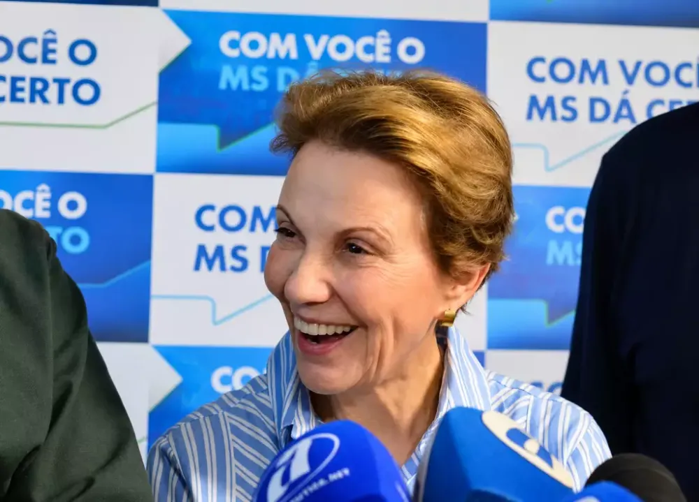 A senadora Tereza Cristina durante entrevista concedida na convenção da aliança governista, em Campo Grande. (Foto: Maya Severino/Campo Grande News)