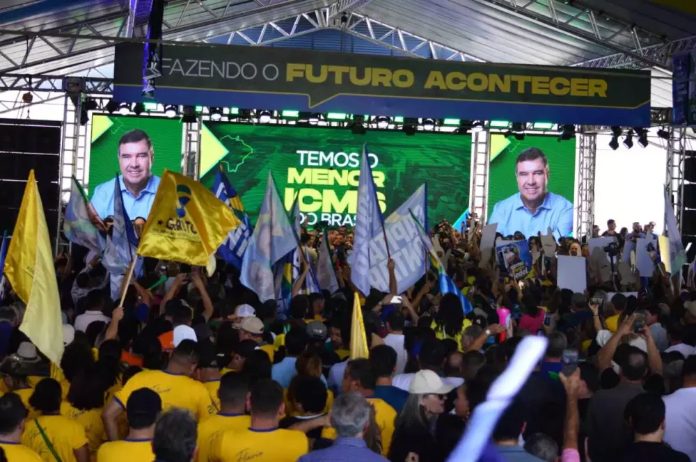Eduardo Riedel durante convenção que oficializou sua candidatura à reeleição ao Governo de Mato Grosso do Sul. (Foto: Maya Severino/Campo Grande News)