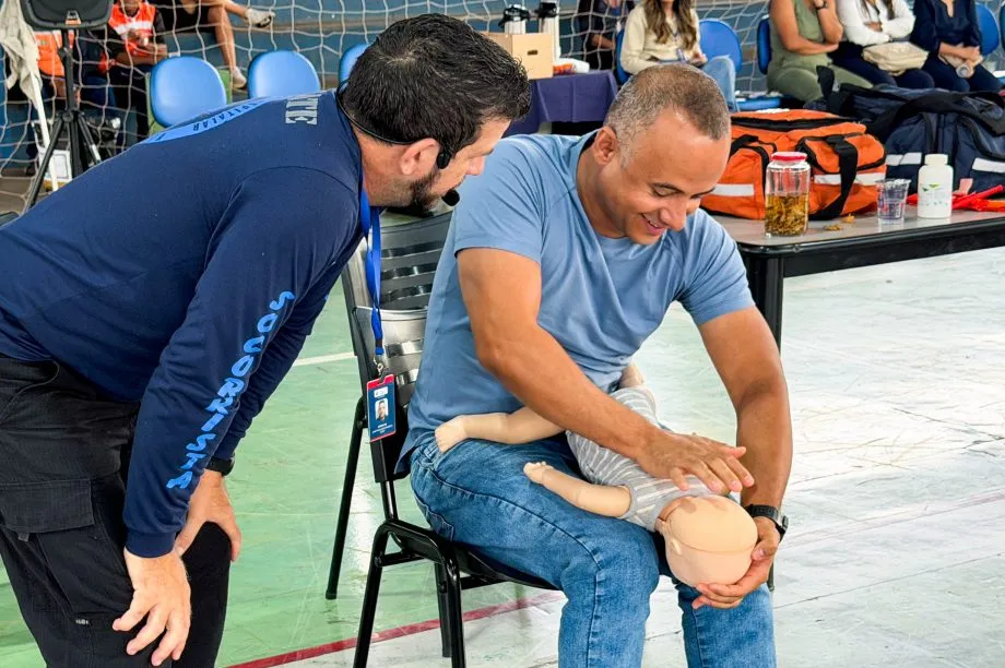 Prefeitura investe na segurança escolar e reúne 900 profissionais da Educação em treinamento de primeiros socorros