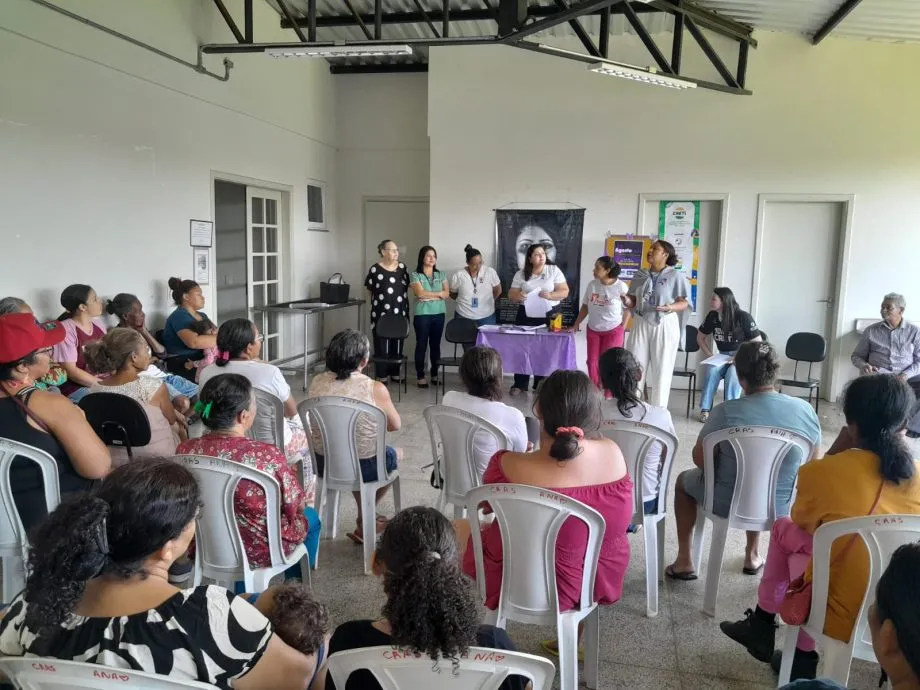 Ação de conscientização pelo fim da violência contra a mulher reúne beneficiários do PAA em Três Lagoas