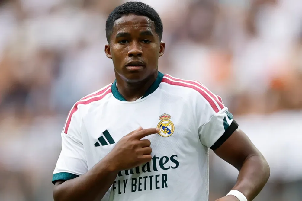 Endrick ficou fora da lista do Real Madrid para o último amistoso da pré-temporada. (Foto: Reprodução)
