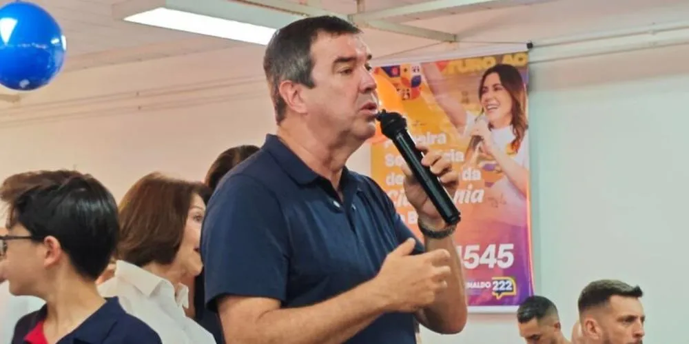“Vou ter que me virar nos 30”, diz Riedel sobre desafio de conciliar campanha e governo